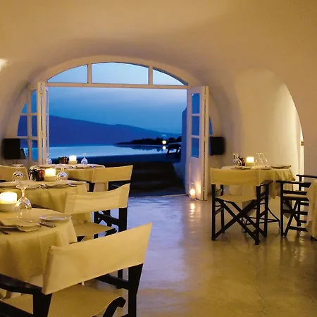 Perivolas Hotel 